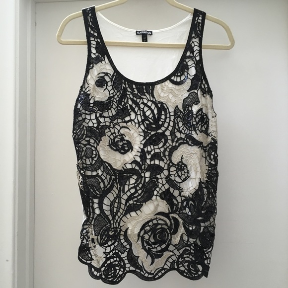 ⬇️⬇️Express embroider lace sequin black/metallic top - Picture 4 of 4